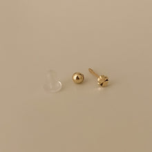 Load image into Gallery viewer, [mattoi] 14K Gold Cutting Ball Piercing Earrings
