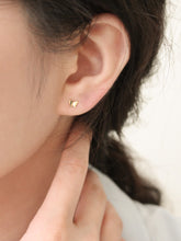 Load image into Gallery viewer, [mattoi] 14K Gold Butterfly Piercing Earrings
